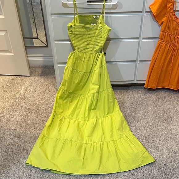 Lime Cutout Maxi Dress - Picture 3 of 9